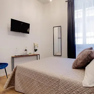 בית הארחה The Venue Sistina
