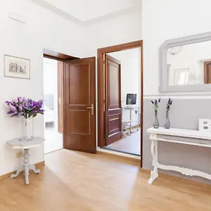 Bed & Breakfast Domus Merulana