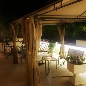Garden House - Luxury - Only Self Check In Roma